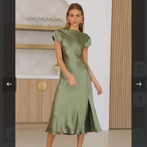 Elegant Green Midi Dress